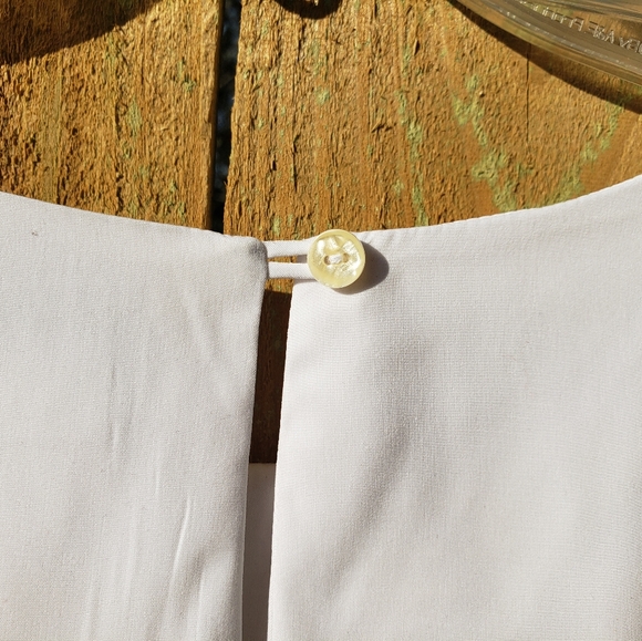 White Short Sleeved Shell Blouse 1X - Picture 5 of 6